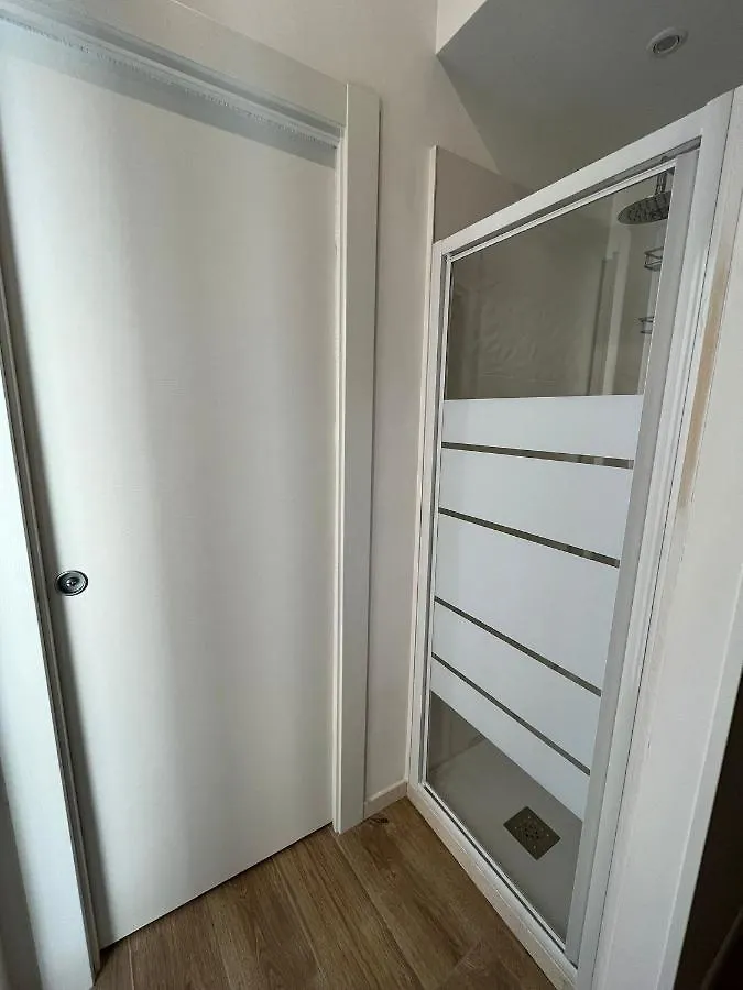Aura b&b Bari 0*,  Italie