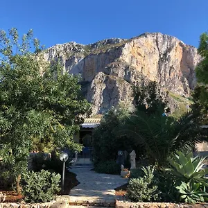 Cala Bucerno , Castelluzzo Italie